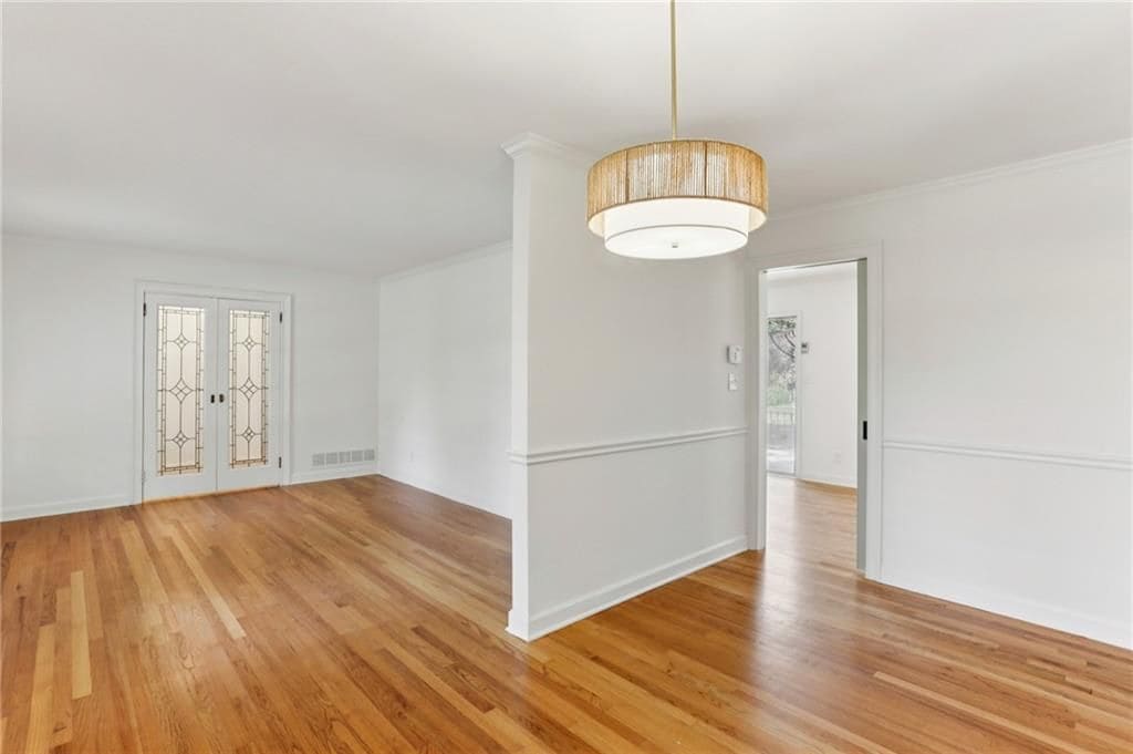 Building Photo - 2888 Bonanza Dr