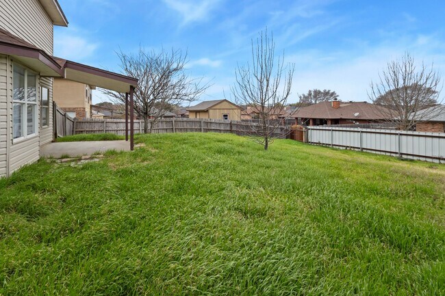 Building Photo - First Month FREE RENT—Spacious Living with Bonus Loft in Oak Valley! Spacious 2-Story with Loft, ...