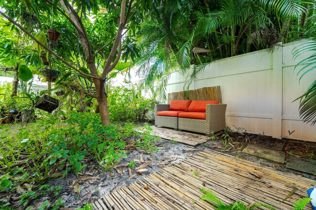 Building Photo - 4017 Monroe St