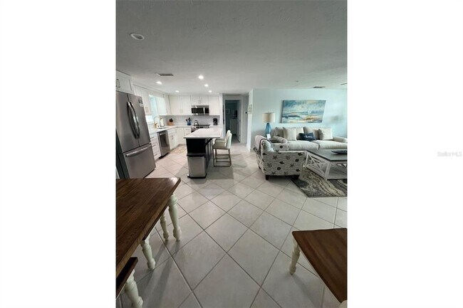 Building Photo - 345 Avenida Leona