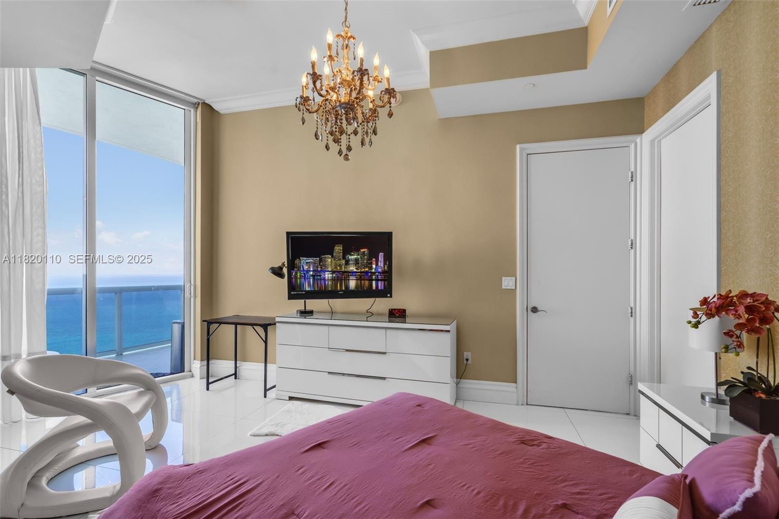 Building Photo - 16001 Collins Ave