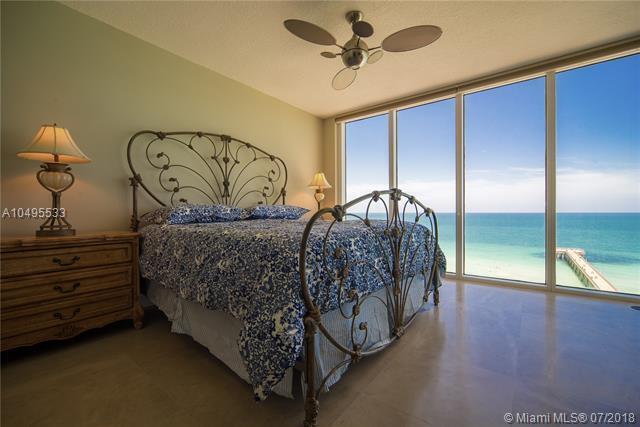 Building Photo - 16699 Collins Ave