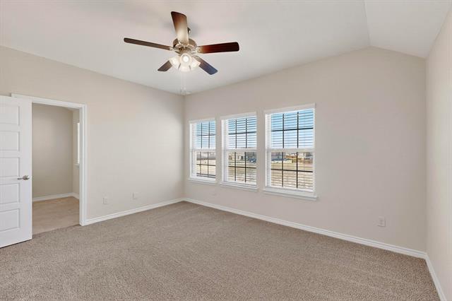 Building Photo - 740 Thorn Crk Dr