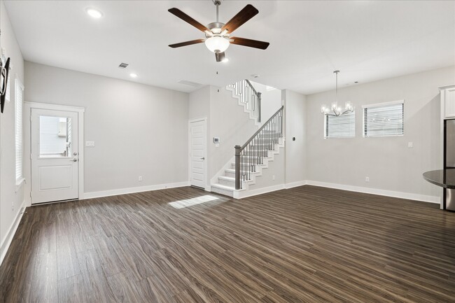 Building Photo - 15156 Parkland Canyon Dr