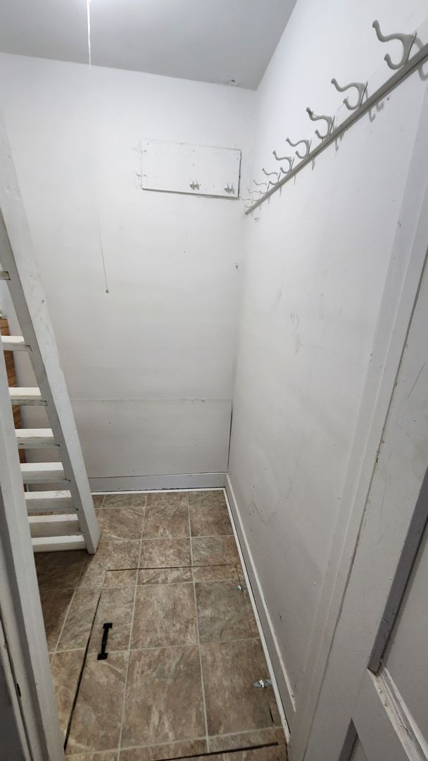 Building Photo - nre917