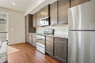 Building Photo - Beautiful Home in Garden City!