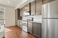 Building Photo - Beautiful Home in Garden City!