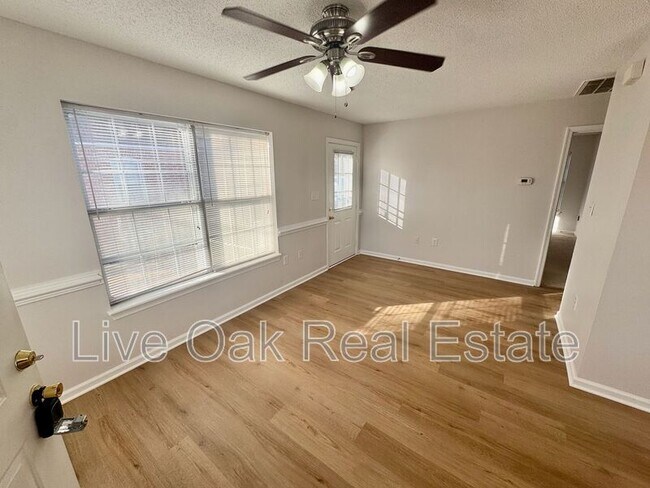 Building Photo - 1562 Indiana Ave