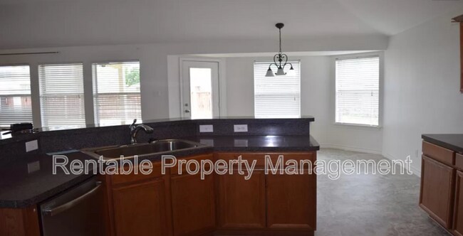 Building Photo - 4704 Sailboat Dr