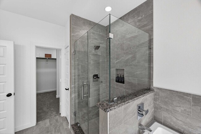 Building Photo - 2908 El Fenice Ln
