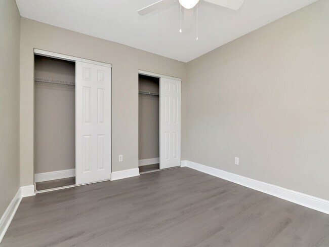 Building Photo - 107 Karde Ln