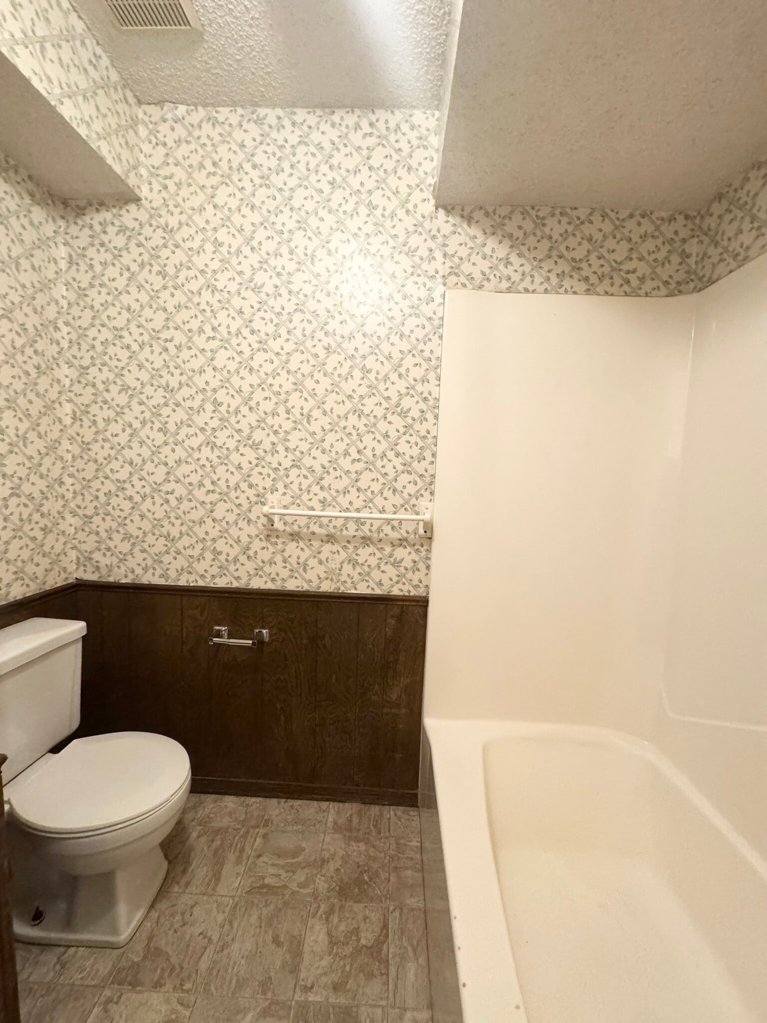 Building Photo - 9821 Larkspur Ln