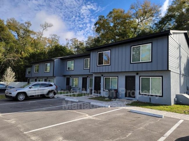 Building Photo - Southern Pines Apartments