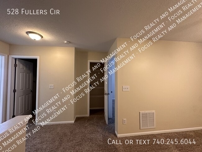 Building Photo - 528 Fuller's Cir