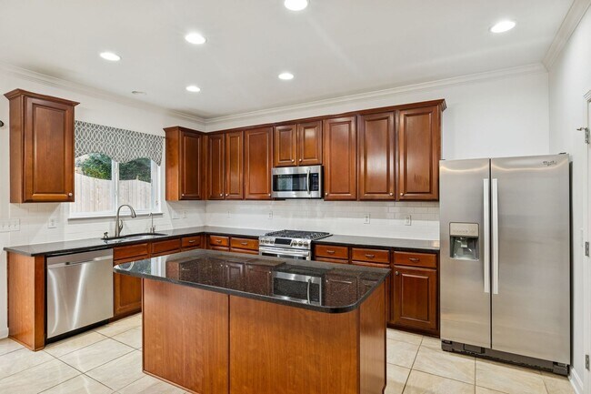 Building Photo - Located in the highly desirable McKays Mill community in Franklin, TN