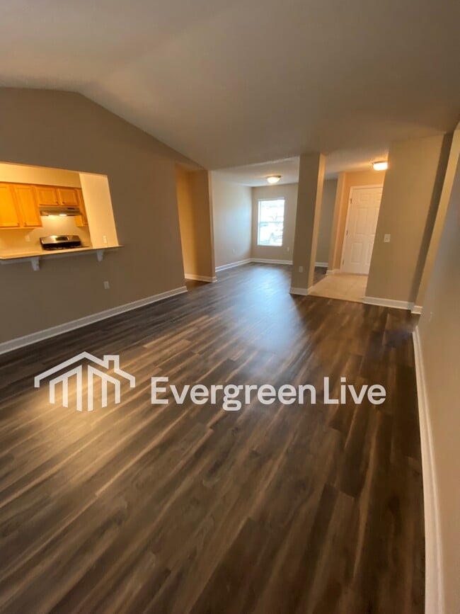 Building Photo - 72 Voda Ct