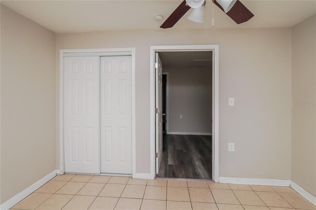 Building Photo - 6129 Hialeah St