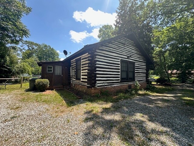Building Photo - 2720 Gwaltney Rd
