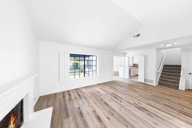 Building Photo - 3 Bedroom home located in the sought-after...