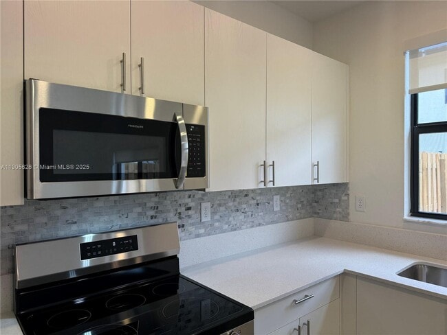 Building Photo - 12884 SW 232nd Ln