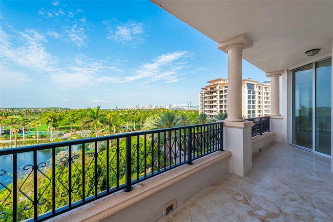 Building Photo - 7154 Fisher Island Dr