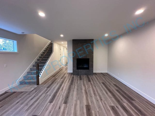Building Photo - 39755 Pleasant St