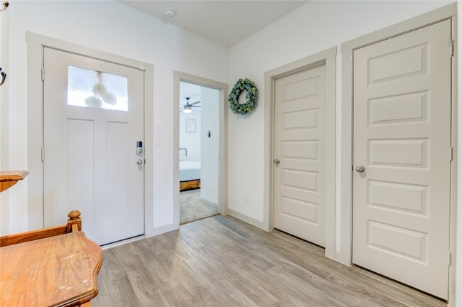 Building Photo - 403 Rain Water Ln