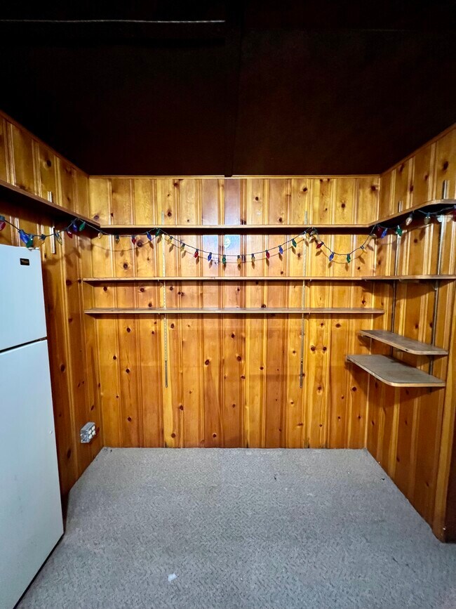 Building Photo - 200 E Glendora Dr