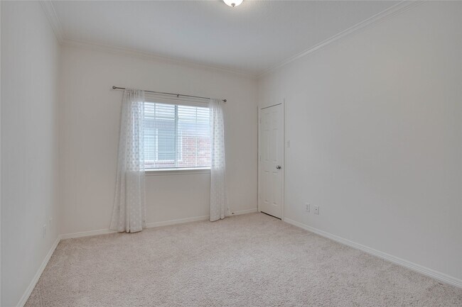 Building Photo - 3015 W Park at Fairdale