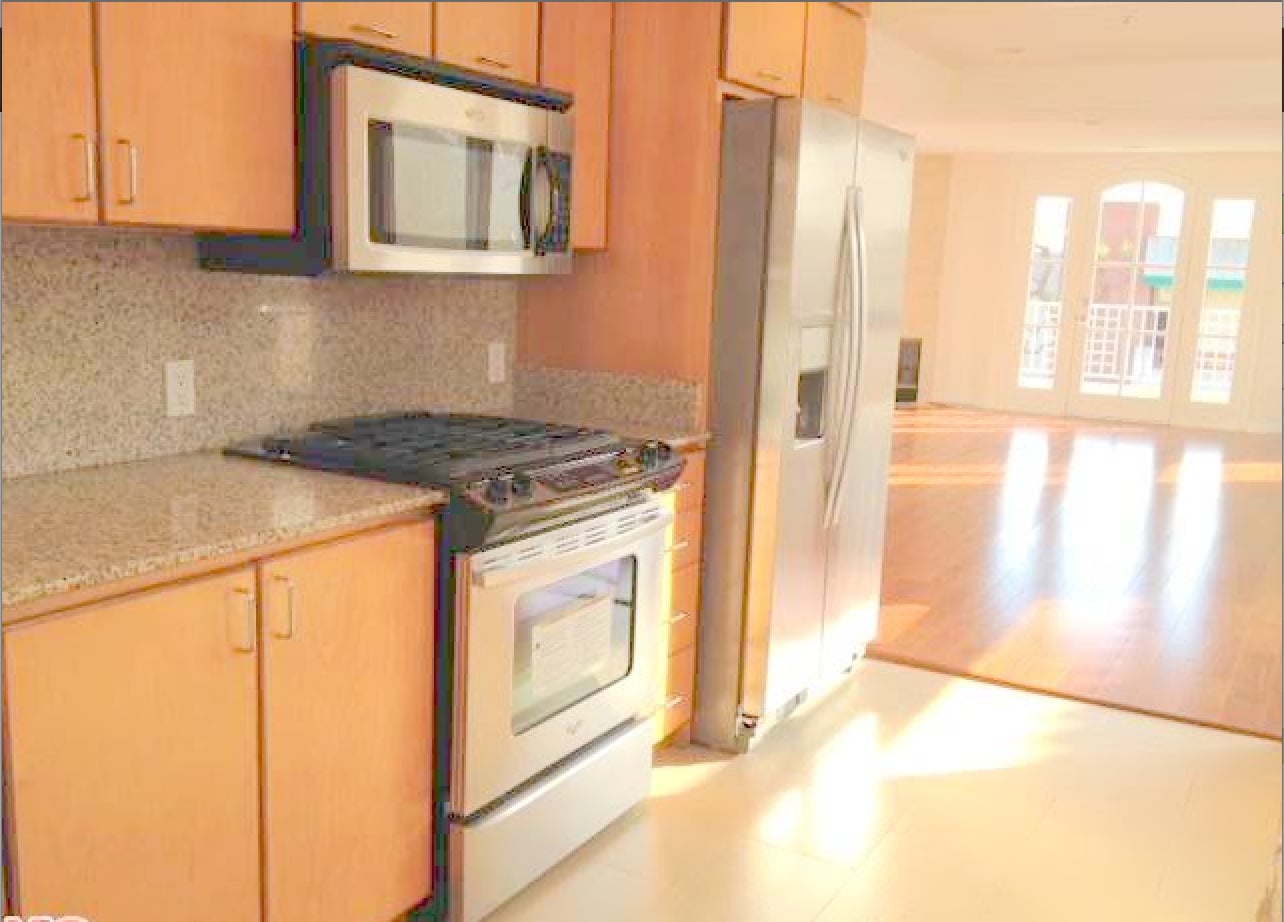 stainless steal appliances - 1534 Amherst Ave