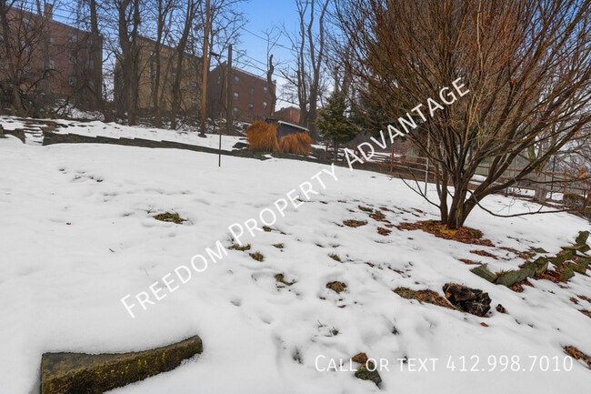 Building Photo - 2238 Lutz St