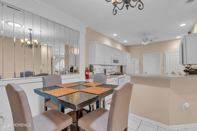 Building Photo - 138 Greenlawns Dr