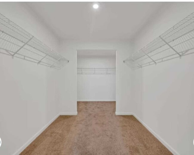 Building Photo - 529 Wolverine Dr