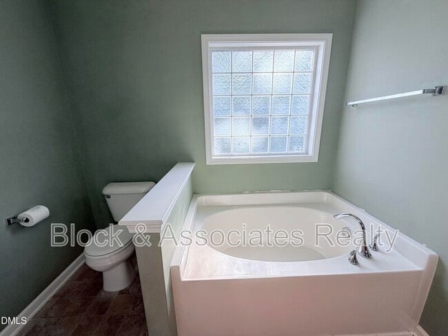 Building Photo - 536 Gooseberry Dr