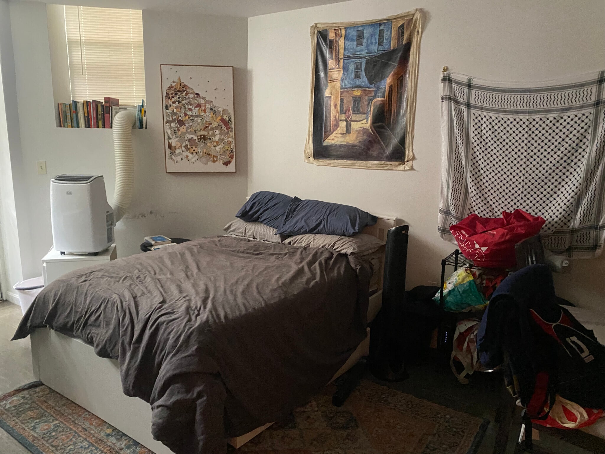 Building Photo - 20 Queensberry St