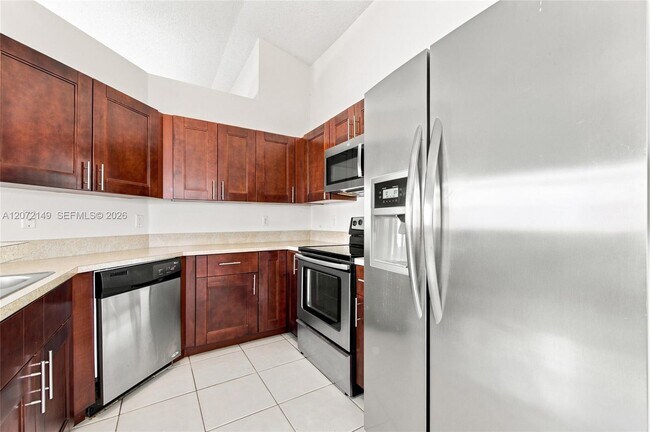 Building Photo - 7336 Granada Way