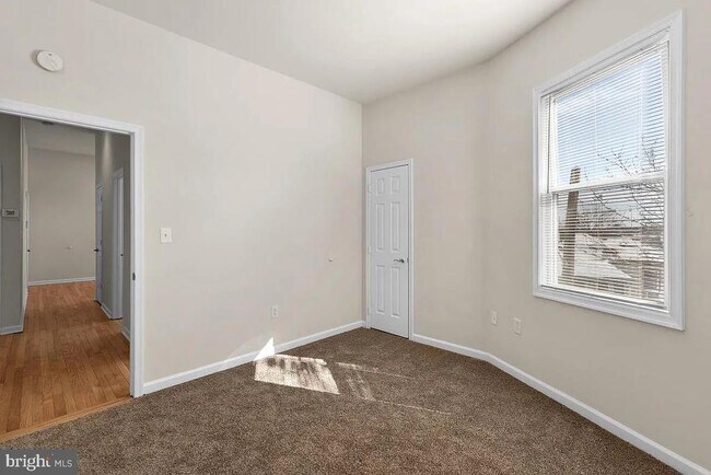 Building Photo - 1275 Meigs Pl NE