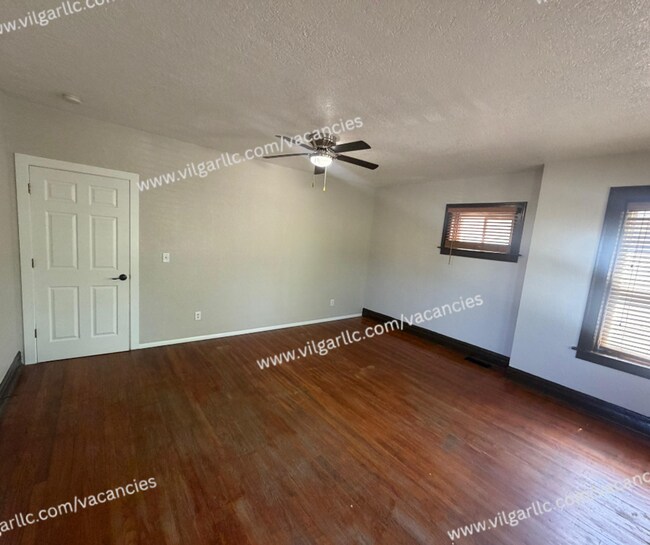 Building Photo - 3713 Hemlock St