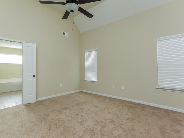 Building Photo - 10829 Paul Coleman Dr