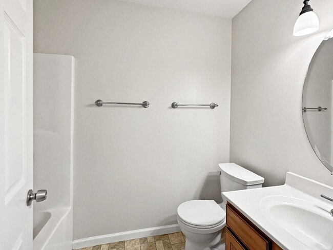 Building Photo - Charming Single Level 3-Bedroom South Knox...