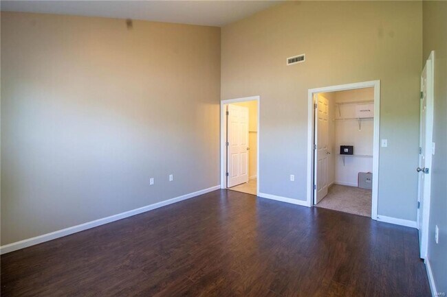 Building Photo - 1832 Piedmont Cir
