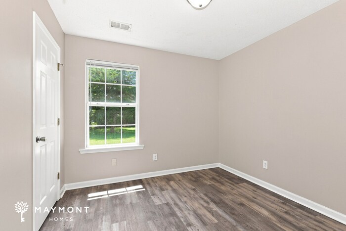 Building Photo - 652 New Stock Dr