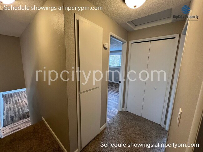 Building Photo - 12250 SW Indian Hill Ln
