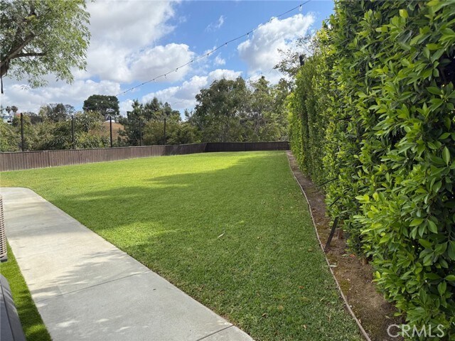 Building Photo - 1530 Robin Way