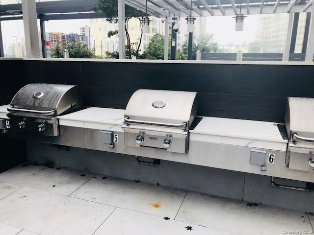 Building Photo - 131-40-131-40 40th Rd