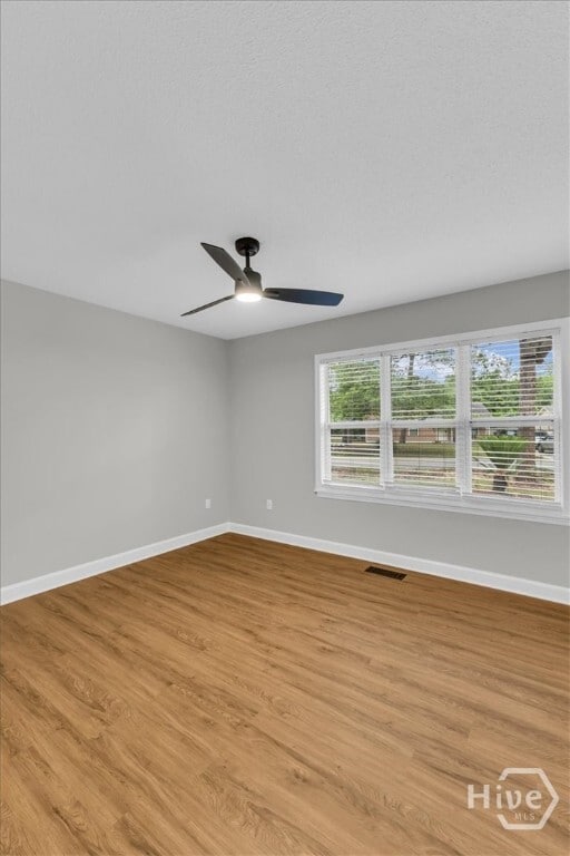 Building Photo - 131 Pointe S Dr