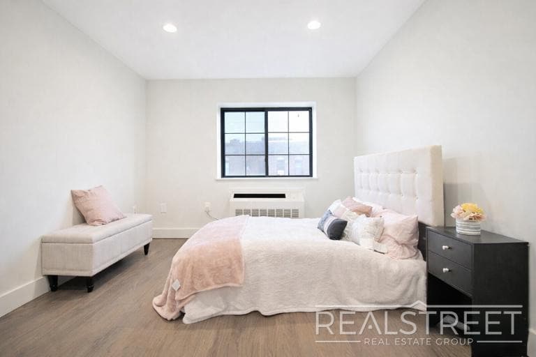 Building Photo - NEW 2 BR in Prospect Lefferts Gardens!
