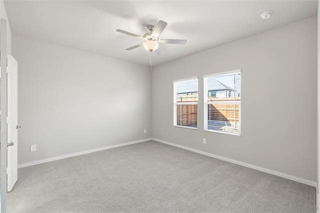 Building Photo - 610 Clover Crk Dr