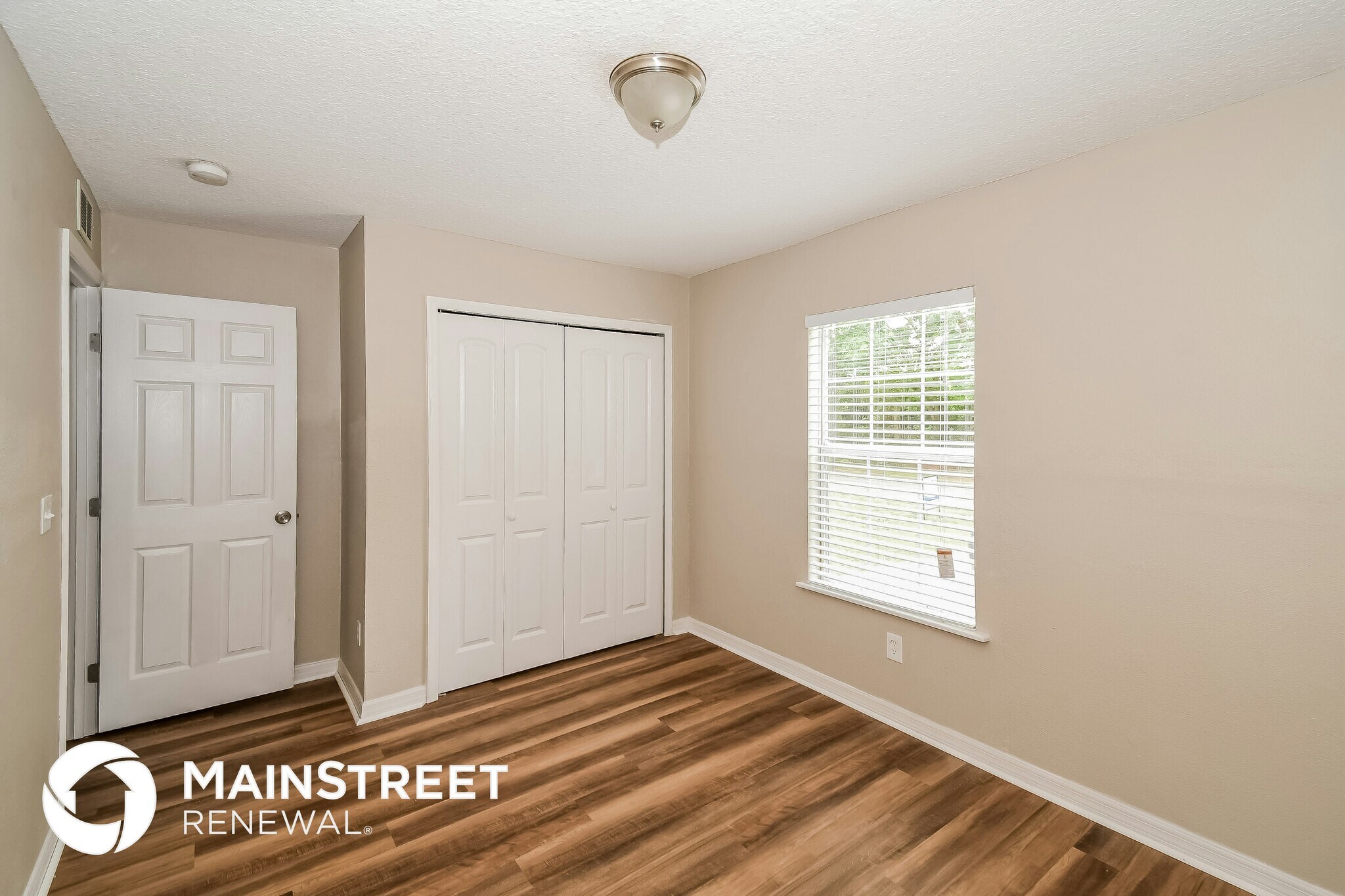 Building Photo - 523 E 55th St