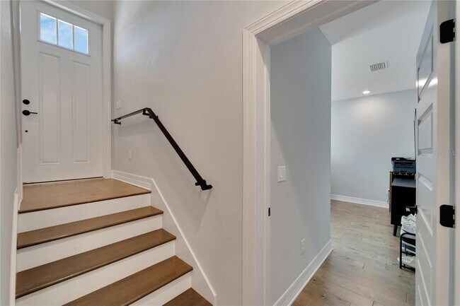 Building Photo - 3421 W Horatio St